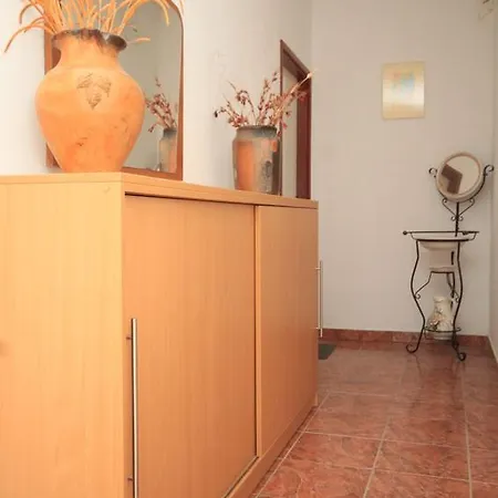 Studio Komiza 8911b Apartment